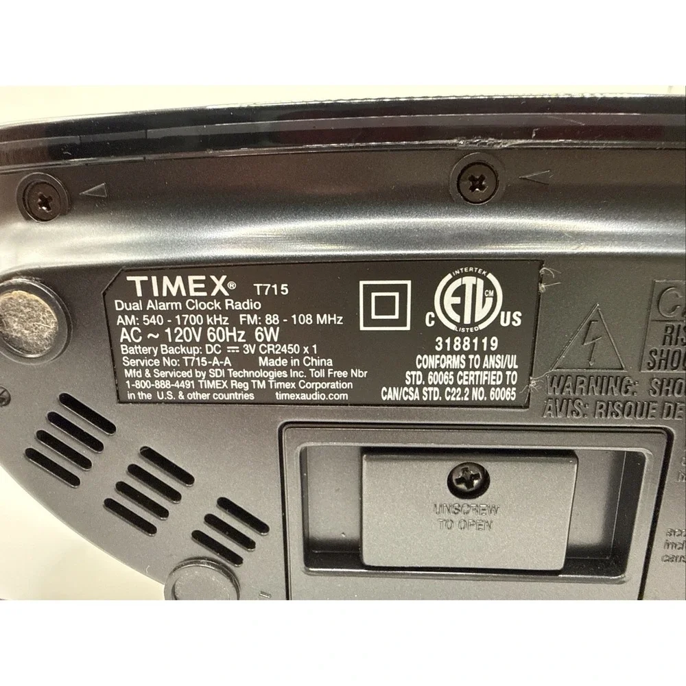 Timex XBBU T715 Redi-Set Dual Alarm Clock AM/FM Radio Large Red‎ Digital Display